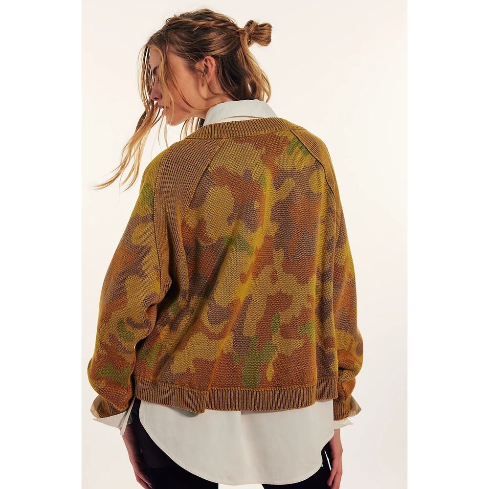 New Free People Camo Rose Pullover size XS - Picture 3 of 9